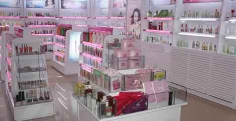 雅琳娜化妝品加盟全解析 費用、條件及加盟店運營實況